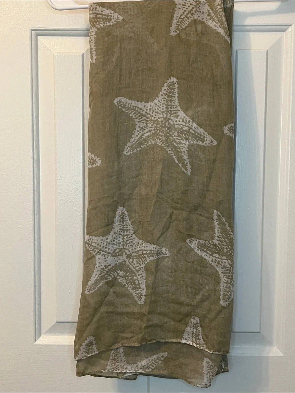 NWOT Lightweight Starfish Beach Infinity Scarf